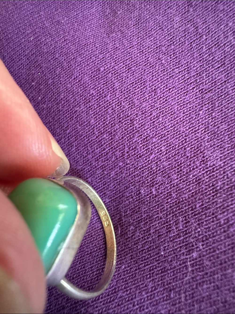 Green Stone Dome Ring in silver Plate Setting - Women Jewelry - Picture 2 of 3